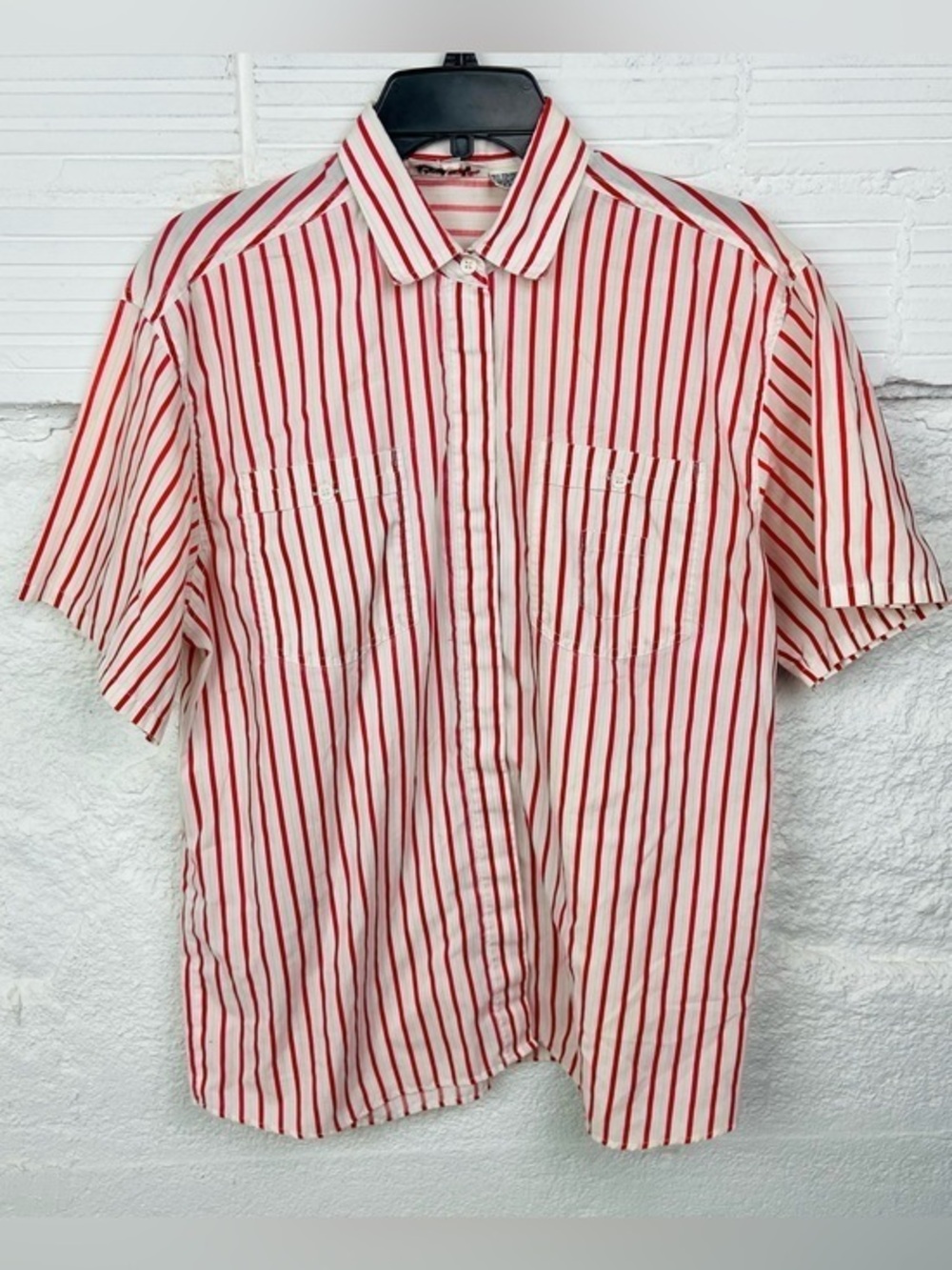 Vintage licorice Red & White Striped Short Sleeve Button-Down Shirt size large